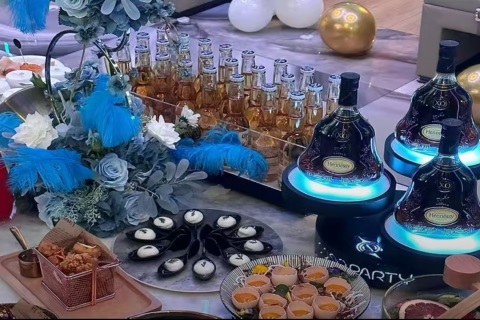 连云港夜总会招聘,连云港商务夜总会,颜值优先身高不限舞台宽广